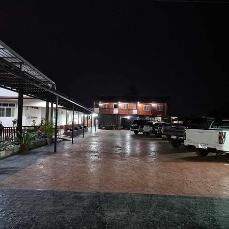 Baan Sabaijai Resort That Phanom Exteriér fotografie