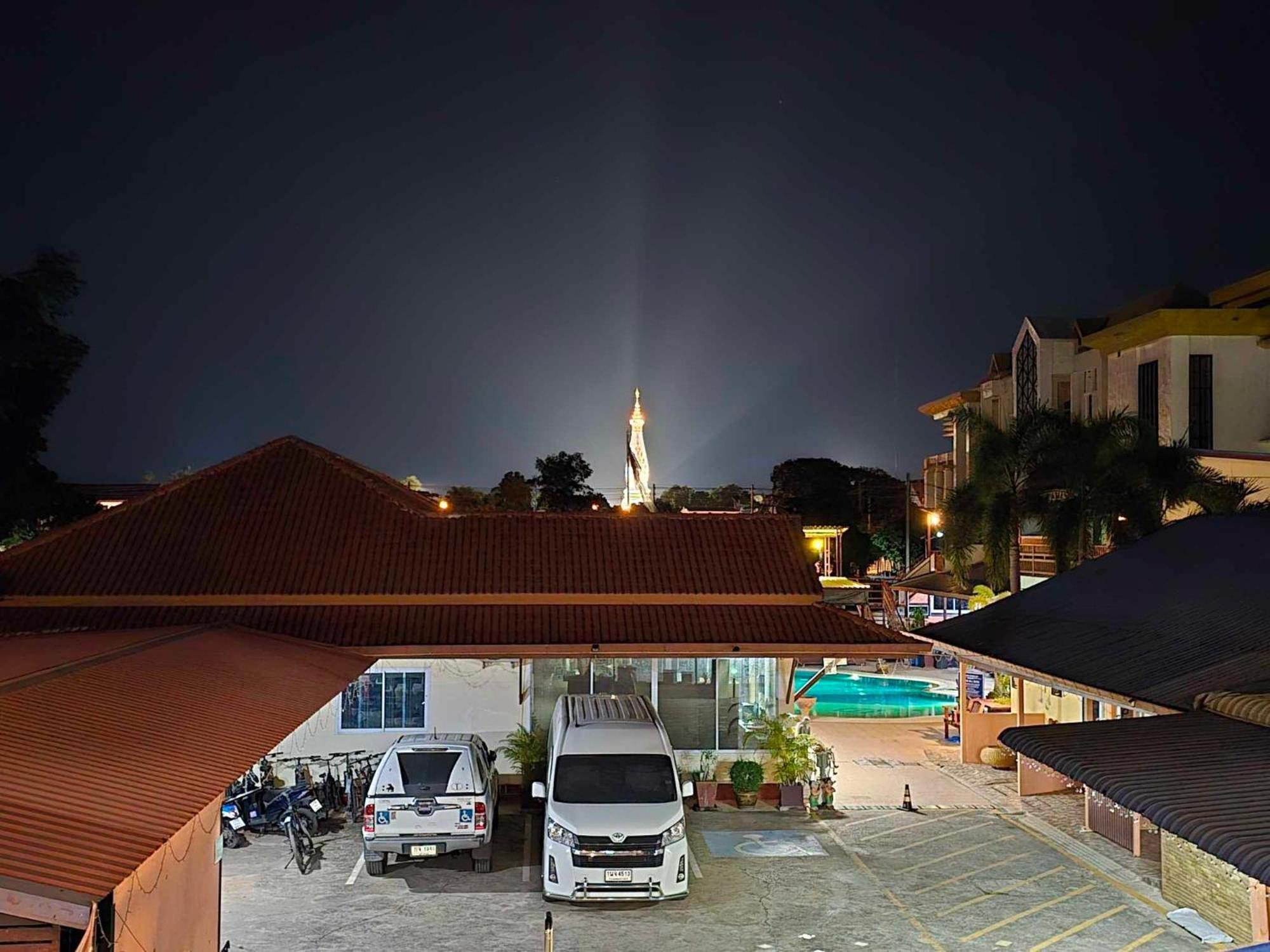 Baan Sabaijai Resort That Phanom Exteriér fotografie