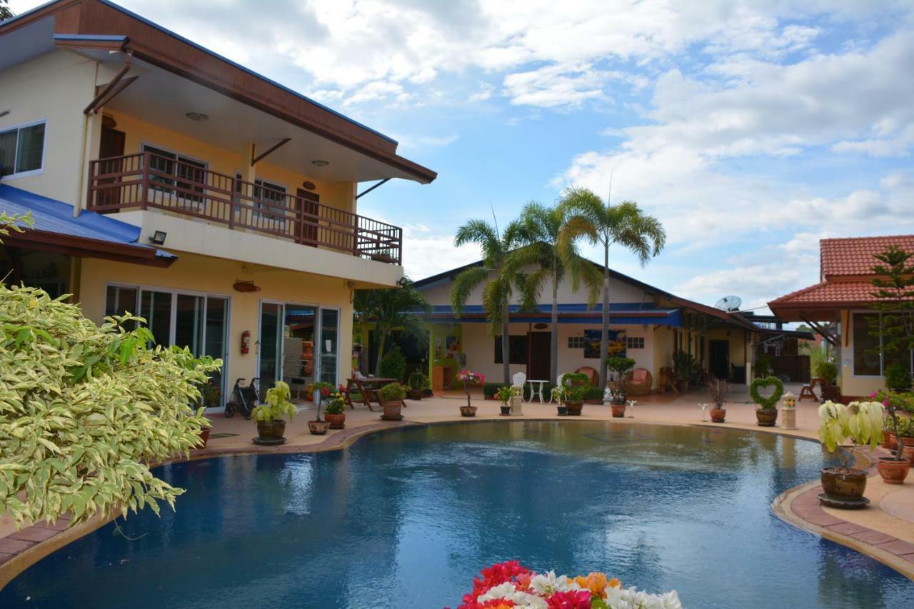 Baan Sabaijai Resort That Phanom Exteriér fotografie